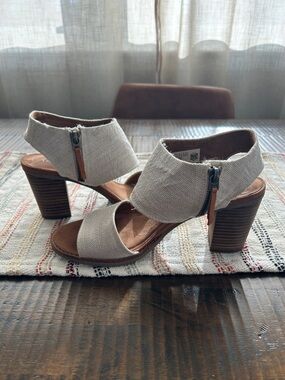 Beige Linen Block Heel Sandals with Side Zip
